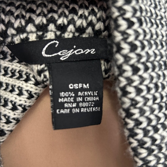 Cejon Bird’s Eye Riding Cape - Picture 8 of 9